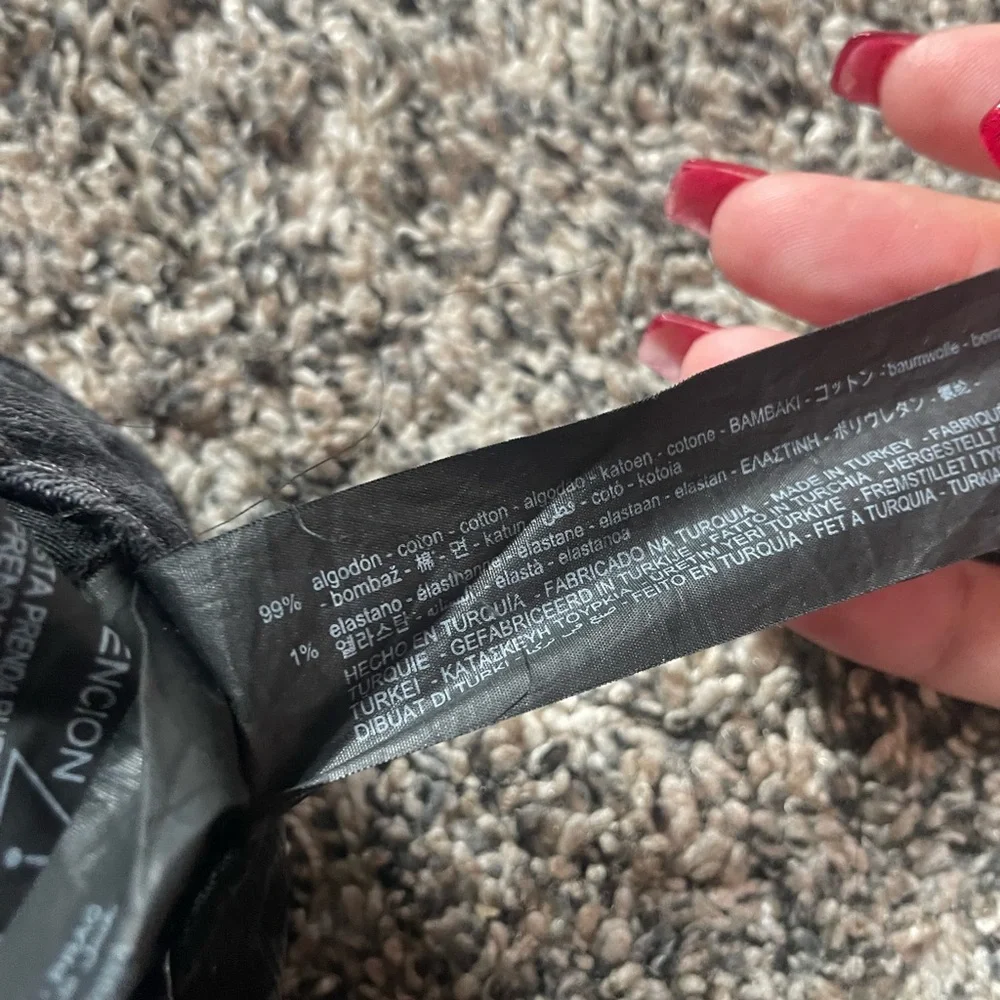 Zara Women’s Black “Paint Splatter” Jeans - Picture 9 of 9